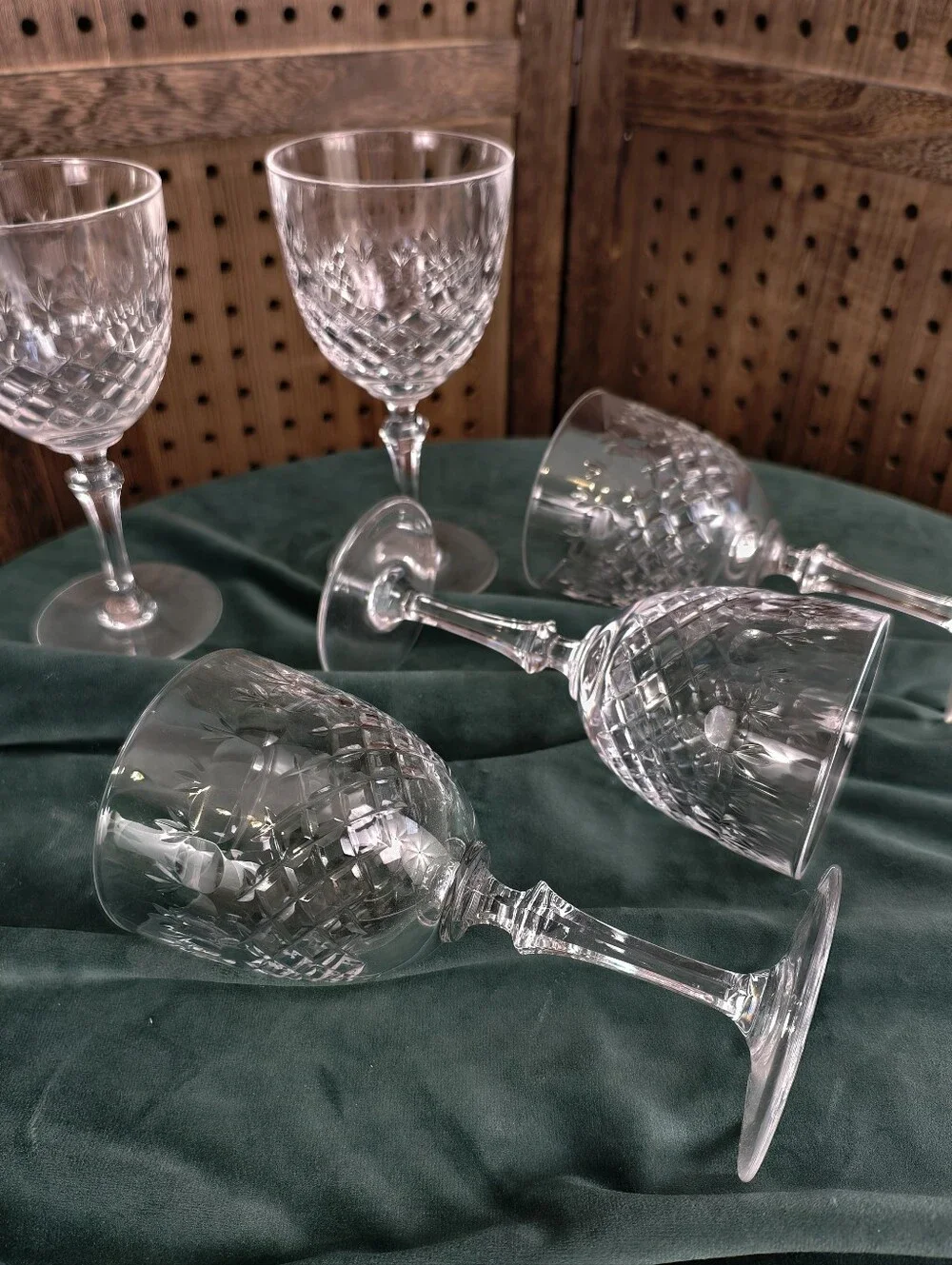 Set of 5 Cut Crystal Wine Goblets – Diamond Cut